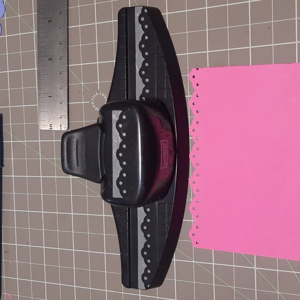 LACE small scallop pattern border paper punch